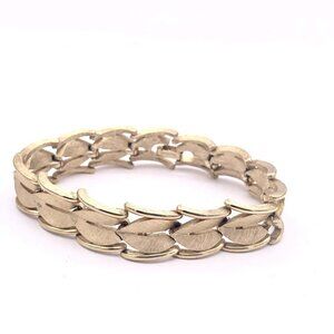 Vintage Trifari Leaf Link Cuff Bangle Bracelet Gold Tone 7"